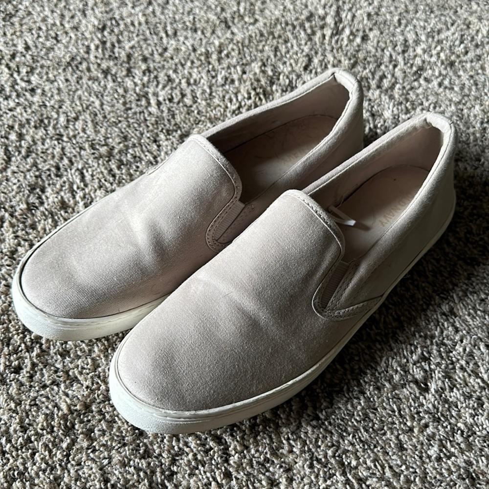 Women’s shoes